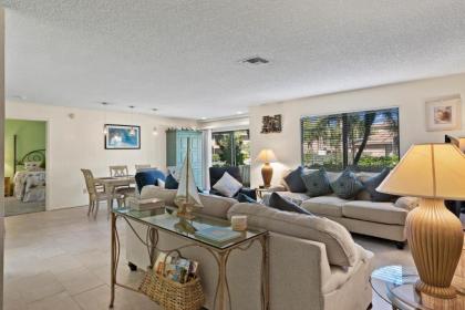 Blind Pass Condo E110 on beautiful Sanibel Island - image 2