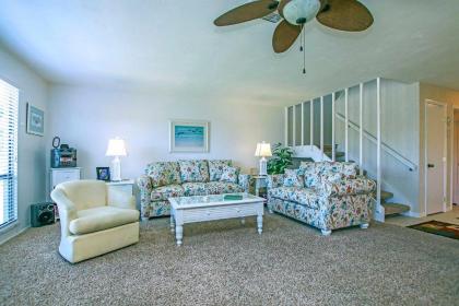 Family style beach resort condo on quiet Sanibel   Blind Pass E204