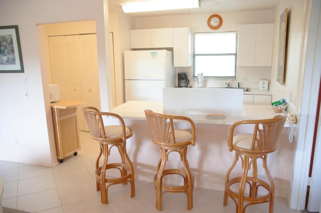 Blind Pass Condo E210 on beautiful Sanibel Island - image 7