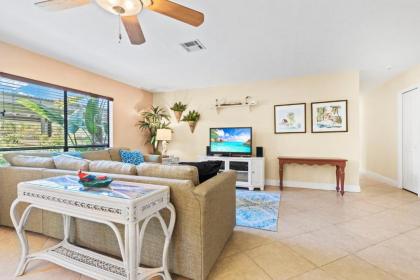 Secluded beach resort condo ready for family getaway - Blind Pass F108 - image 2