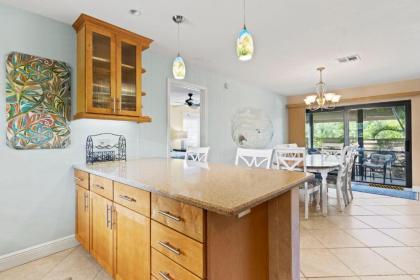 Secluded beach resort condo ready for family getaway - Blind Pass F108 - image 6