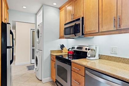 Secluded beach resort condo ready for family getaway - Blind Pass F108 - image 9