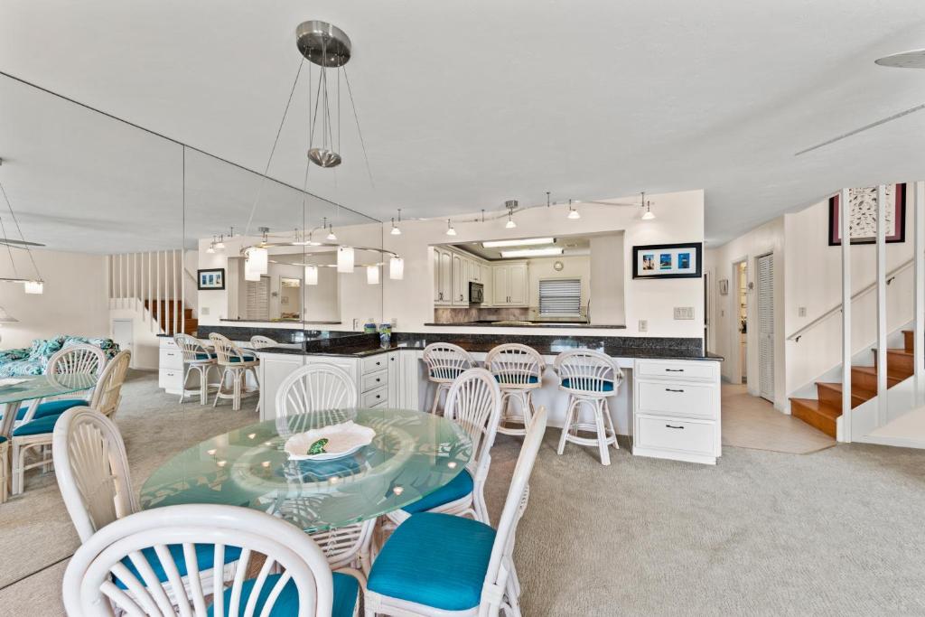 Blind Pass Condo F204 on beautiful Sanibel Island - image 2