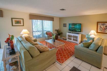 Family style beach resort condo on quiet west end A104 - image 3