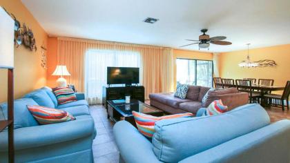 Beautiful family style beach condo on quiet west end   Blind Pass B101