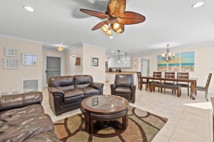 Quiet resort condo perfect for family getaway - Blind Pass B103