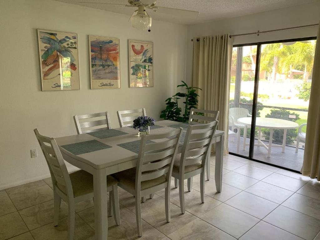 Blind Pass Condo B109 on beautiful Sanibel Island - image 4