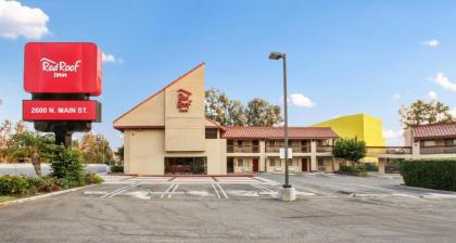 Red Roof Inn - Santa Ana