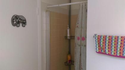 OMG House - image 4