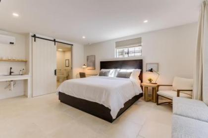 Casa Valerio Unit 6C-Boutique Suite in Downtown Santa Barbara - image 3