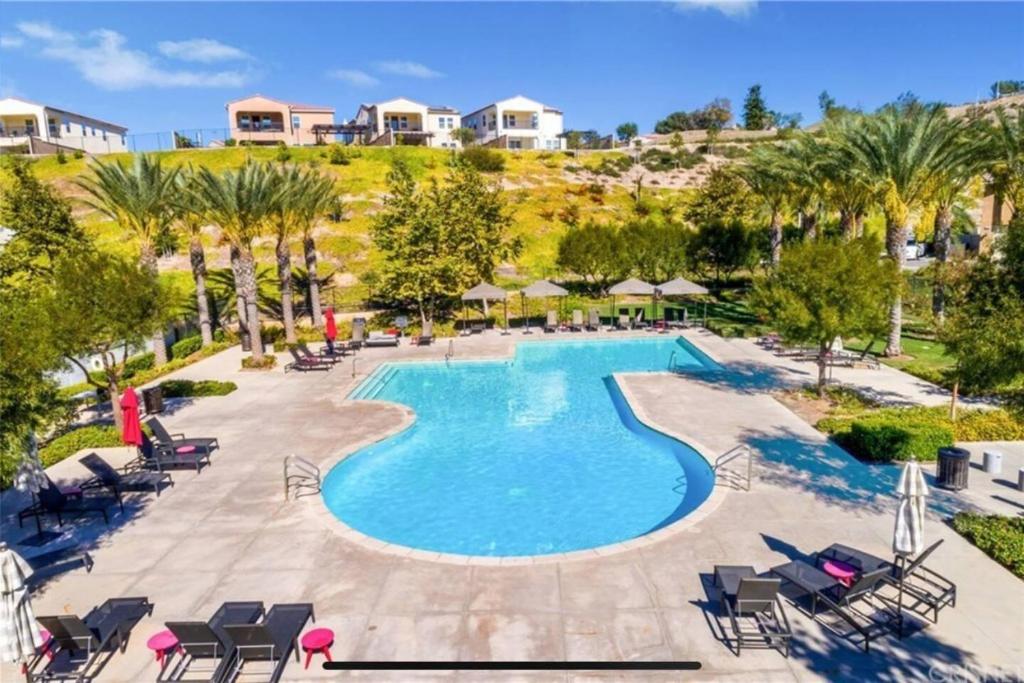 Luxury Modern Home with Club House pool or spa - 6Flags - main image