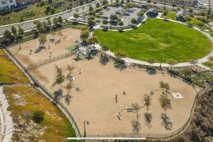 Luxury Modern Home with Club House pool or spa - 6Flags - image 3