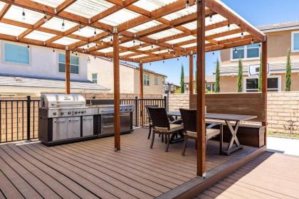 Luxury Modern Home with Club House pool or spa - 6Flags - image 5