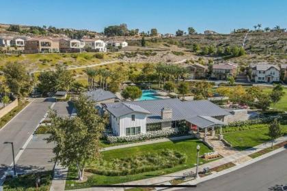 Luxury Modern Home with Club House pool or spa - 6Flags - image 8