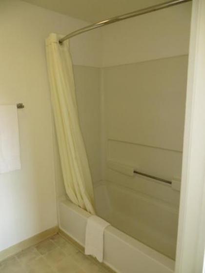 Beachview Inn - image 2