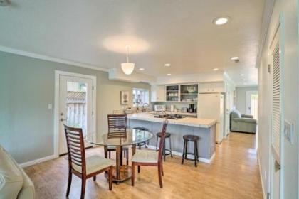 Pleasure Point and Santa Cruz House 1 Block to Beach!