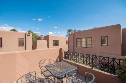 El Corazon de Santa Fe 3 Bedrooms Sleeps 6 Flat Panel TVs Fireplaces