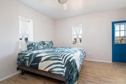 Crescent Moon Casita 2 Bedrooms Patio WiFi Sleeps 4 - image 8