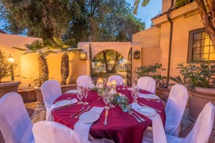 Historic Santa Maria Inn - image 4