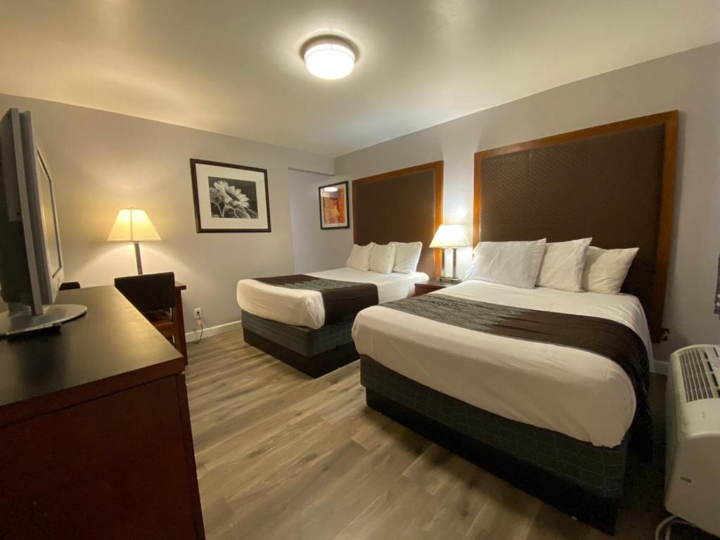 Colonial Motel - main image