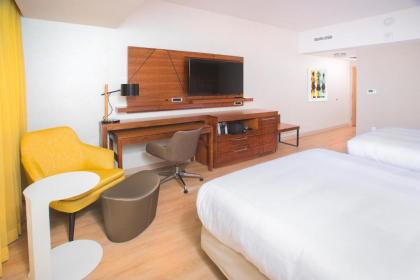 Courtyard by Marriott Santa Monica - image 7