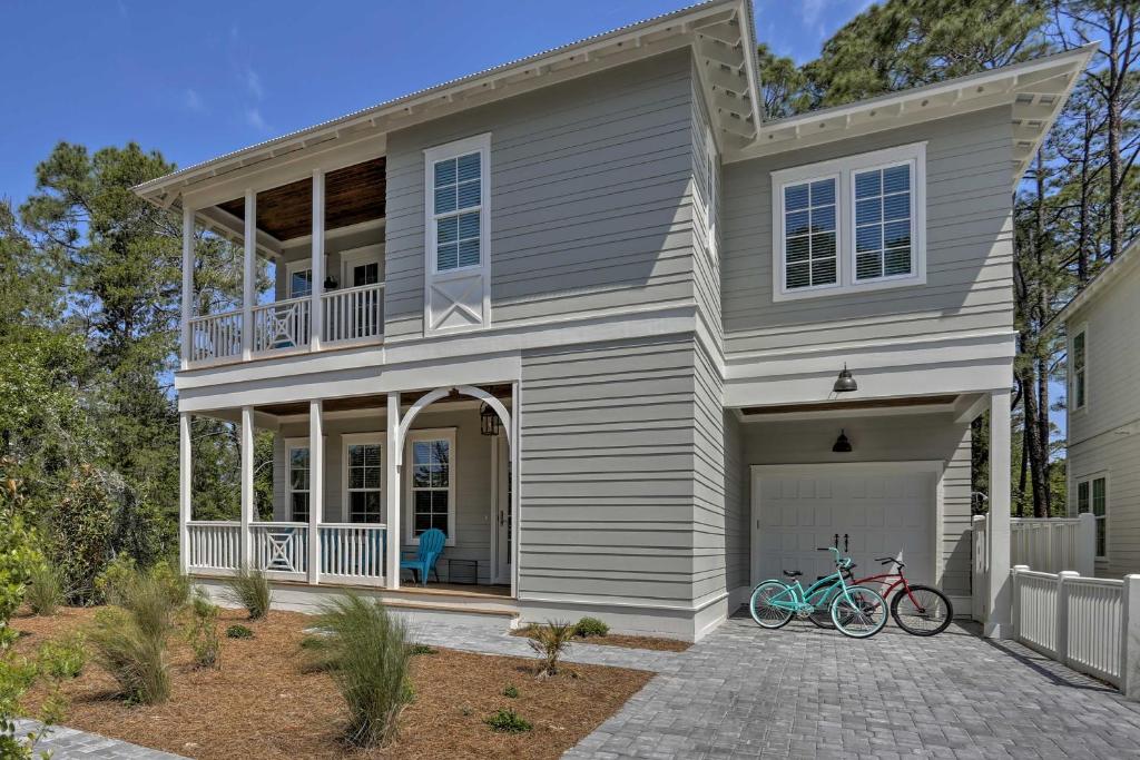 Large Modern Santa Rosa Home - Walk to Beach! - main image