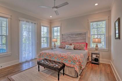 Large Modern Santa Rosa Home - Walk to Beach! - image 4