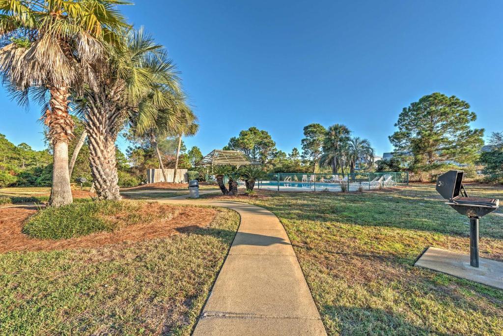 30A Seagrove Beach Studio with Pool - Walk to Beach! - image 5