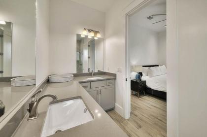 30A Retreat by Five Star Properties - image 4