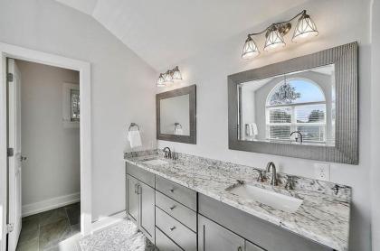 Lizard Palms by Five Star Properties - image 16