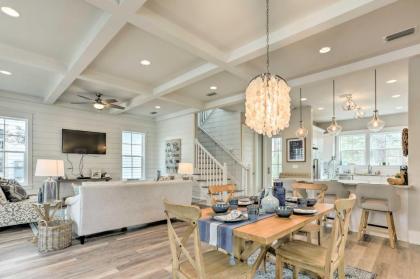 Bright Beach House with Pool Access and Walk to Beach