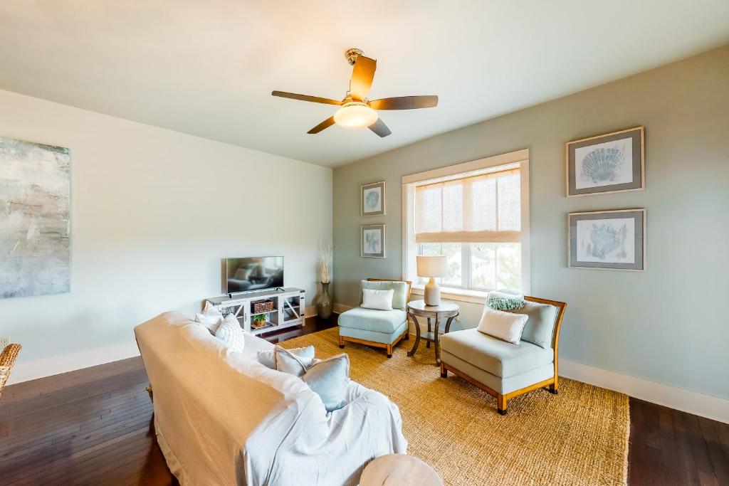 Redfish Village M2-414 - main image