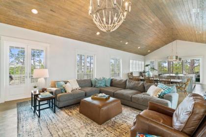 Tresca Pines Luxury Vacation Home - image 15