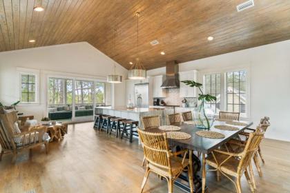 Tresca Pines Luxury Vacation Home - image 8
