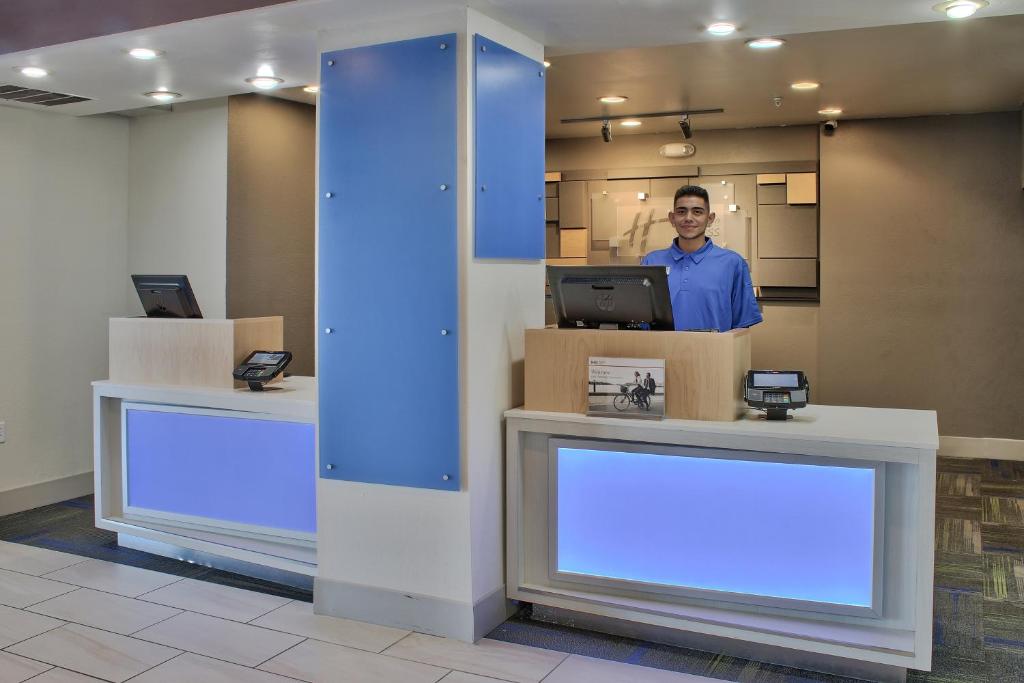 Holiday Inn Express Santa Rosa an IHG Hotel - image 4