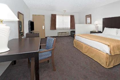 Days Inn & Suites by Wyndham Santa Rosa - image 12