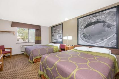 Super 8 by Wyndham Santa Rosa - image 5