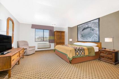 Super 8 by Wyndham Santa Rosa - image 8