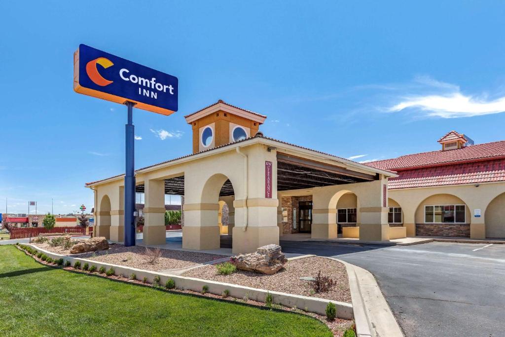 Comfort Inn City of Natural Lakes - main image