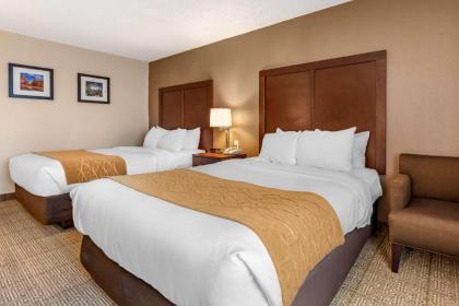 Comfort Inn City of Natural Lakes - image 10