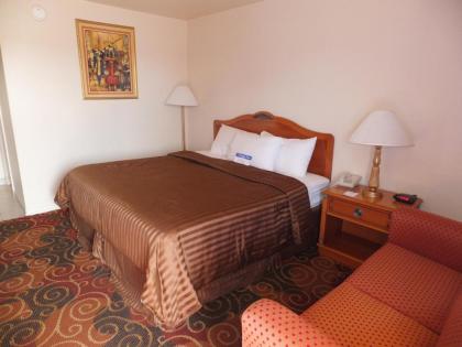 Americas Best Value Inn Santa Rosa - image 2