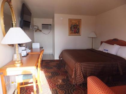 Americas Best Value Inn Santa Rosa - image 4