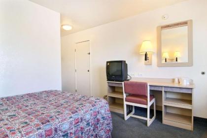 Motel 6-Santa Rosa NM - image 13