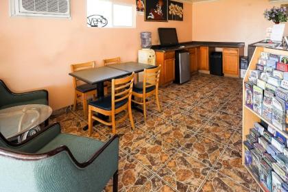 Route 66 Inn - image 15