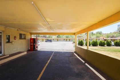 Route 66 Inn - image 5