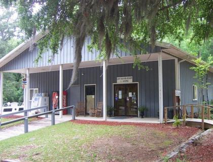 Lake Cabin Resort on Lake Marion in Santee - image 5