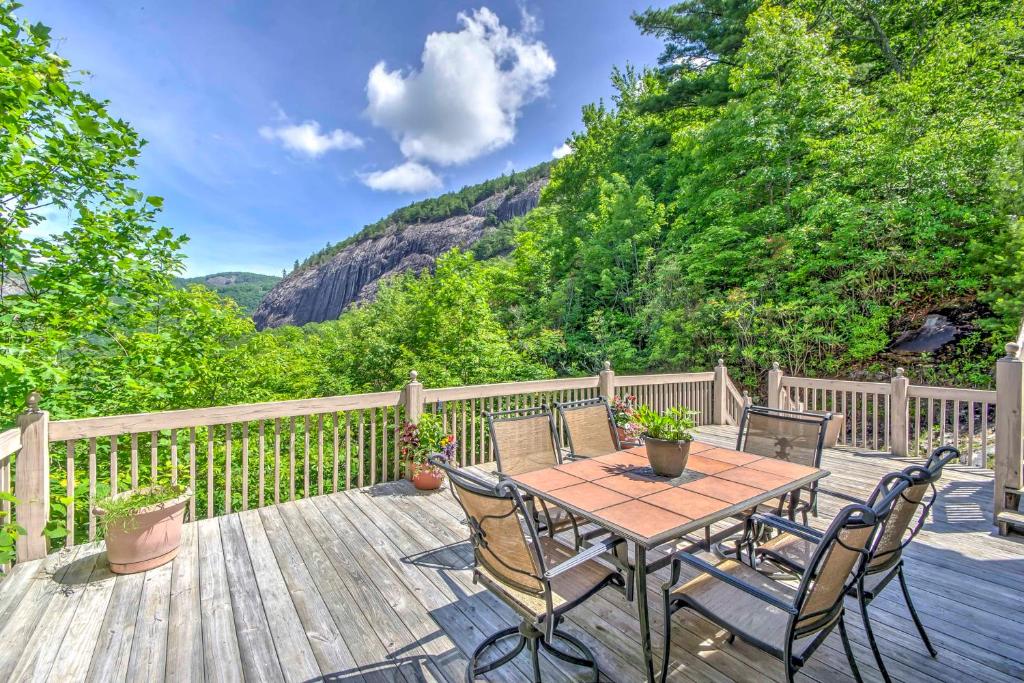 The Wow House - Sapphire Home with Deck and Views! - image 4