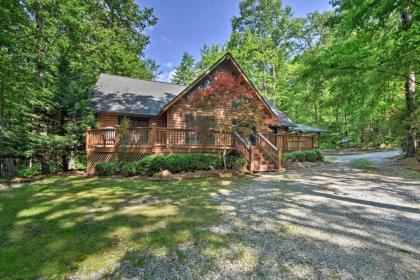 Large Log Cabin with Wraparound Deck 5 Mi to Skiing - image 4