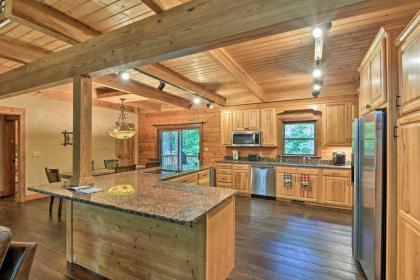 Large Log Cabin with Wraparound Deck 5 Mi to Skiing - image 6