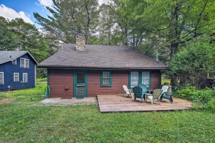 Saranac Lake Cabin with Beach Access - image 9